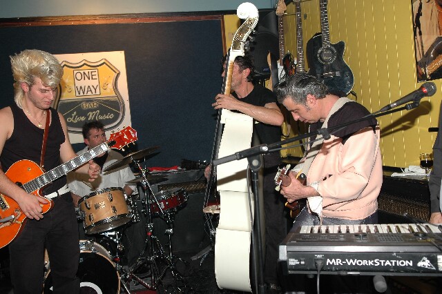 min 2006 11 17 one way 177